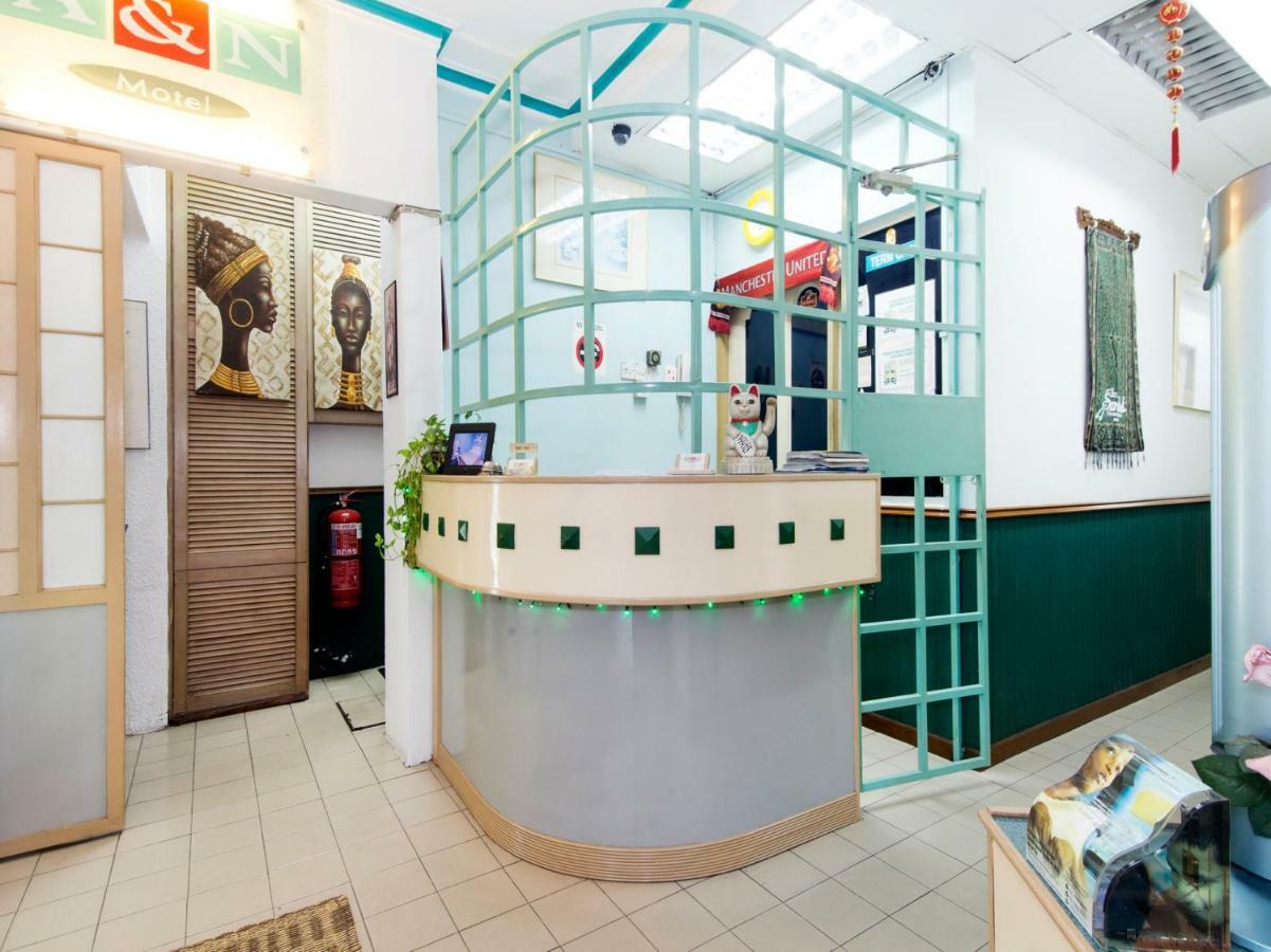 Oyo 538 A&N Hotel Bukit Damansara Exterior photo